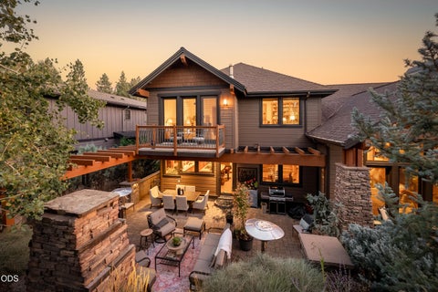 Photo of 19052 Mt. Shasta Drive, Bend, OR 97703 (MLS # 220228186)