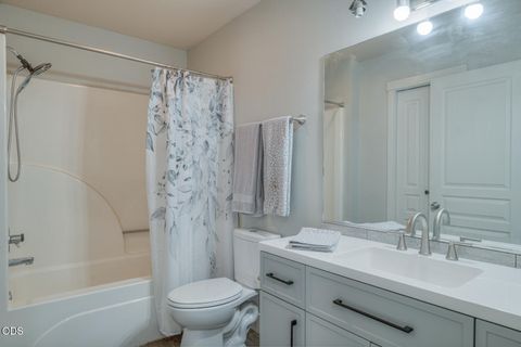 Tiny photo for 60900 Jennings Road, Bend, OR 97702 (MLS # 220223149)