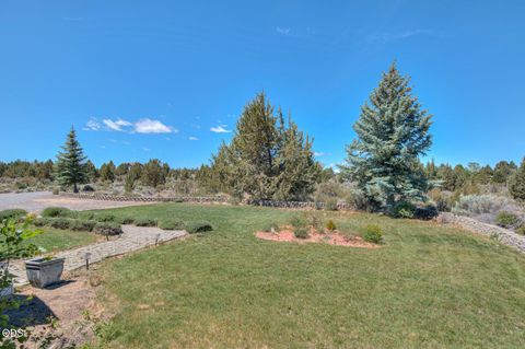Tiny photo for 60900 Jennings Road, Bend, OR 97702 (MLS # 220223149)