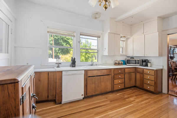 746 NW 6TH Street