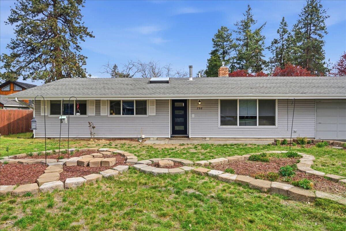 758 NE Quimby Avenue