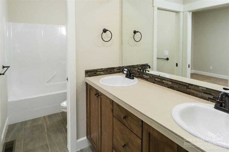 Eagle Crest - Residential