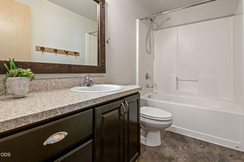Tiny photo for 16324 Blacktail Lane, Bend, OR 97707 (MLS # 220222847)