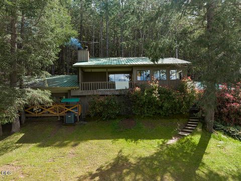 Tiny photo for 910 Reeves Creek Road, Selma, OR 97538 (MLS # 220223573)