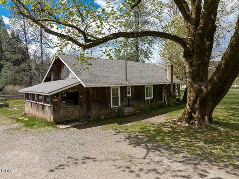 Tiny photo for 910 Reeves Creek Road, Selma, OR 97538 (MLS # 220223573)