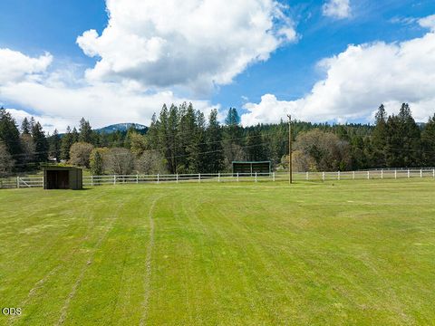 Tiny photo for 910 Reeves Creek Road, Selma, OR 97538 (MLS # 220223573)