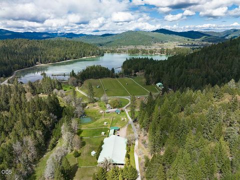 Tiny photo for 910 Reeves Creek Road, Selma, OR 97538 (MLS # 220223573)