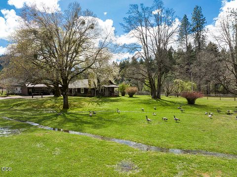 Tiny photo for 910 Reeves Creek Road, Selma, OR 97538 (MLS # 220223573)