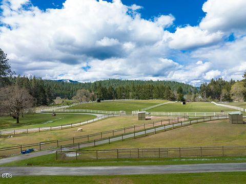 Tiny photo for 910 Reeves Creek Road, Selma, OR 97538 (MLS # 220223573)