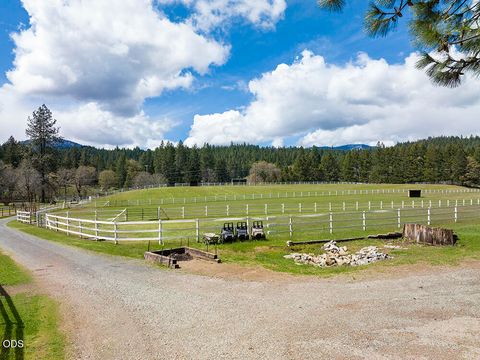 Tiny photo for 910 Reeves Creek Road, Selma, OR 97538 (MLS # 220223573)