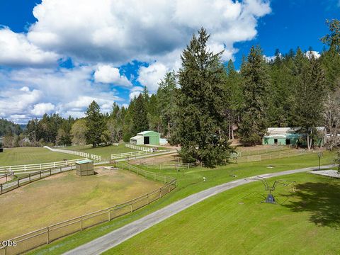 Tiny photo for 910 Reeves Creek Road, Selma, OR 97538 (MLS # 220223573)