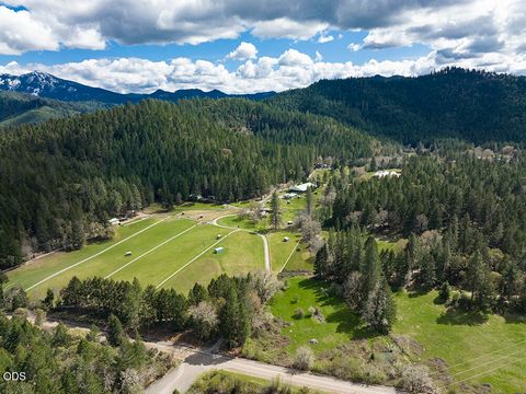 Tiny photo for 910 Reeves Creek Road, Selma, OR 97538 (MLS # 220223573)