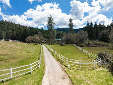 Tiny photo for 910 Reeves Creek Road, Selma, OR 97538 (MLS # 220223573)