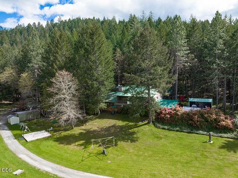 Tiny photo for 910 Reeves Creek Road, Selma, OR 97538 (MLS # 220223573)