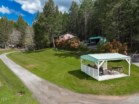 Tiny photo for 910 Reeves Creek Road, Selma, OR 97538 (MLS # 220223573)