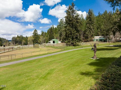 Tiny photo for 910 Reeves Creek Road, Selma, OR 97538 (MLS # 220223573)