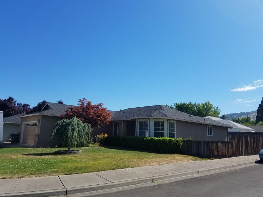 3 bedroom, 2 bath home in Medford. ONLY SOLD - This information is for statistical purposes only.