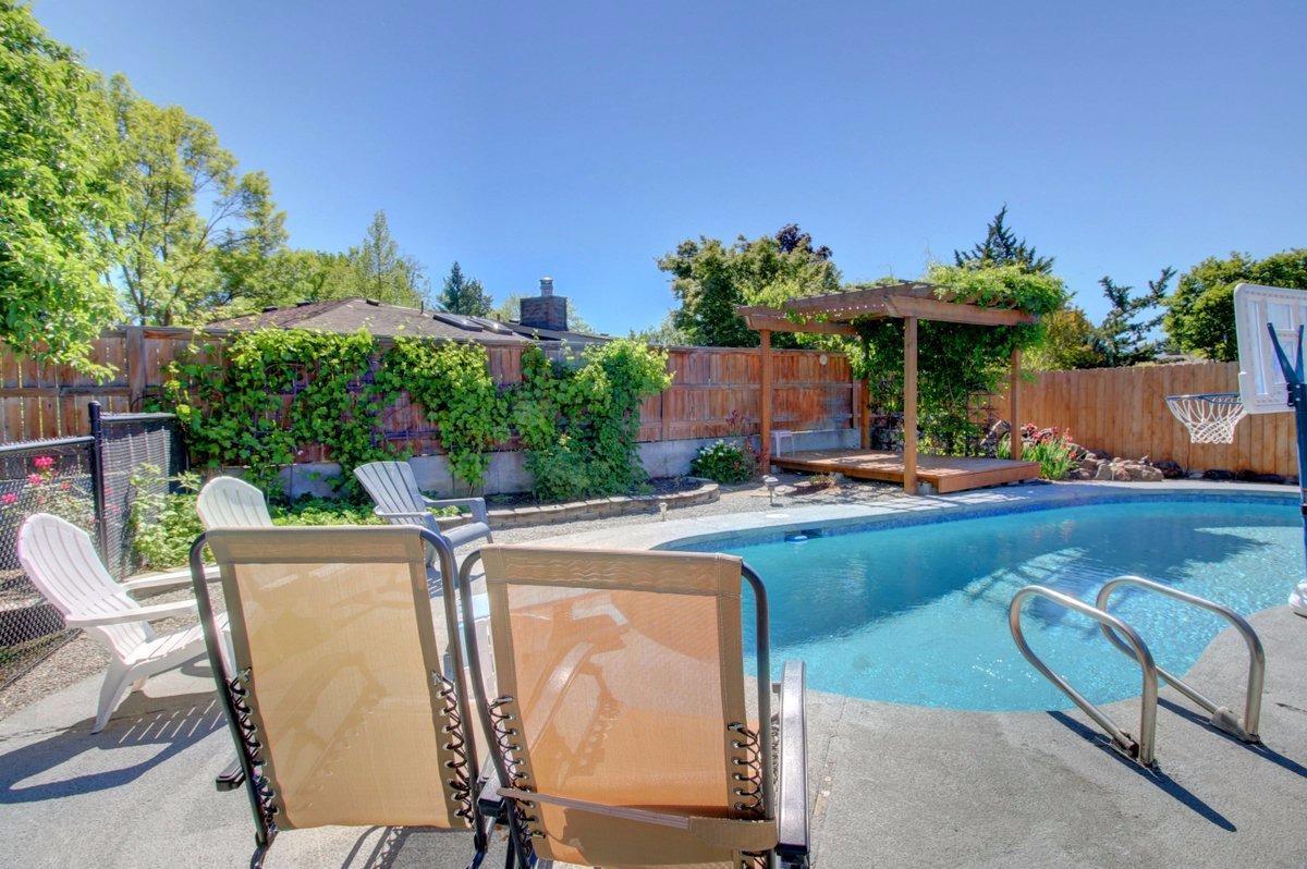 Country Club Meadows - Residential