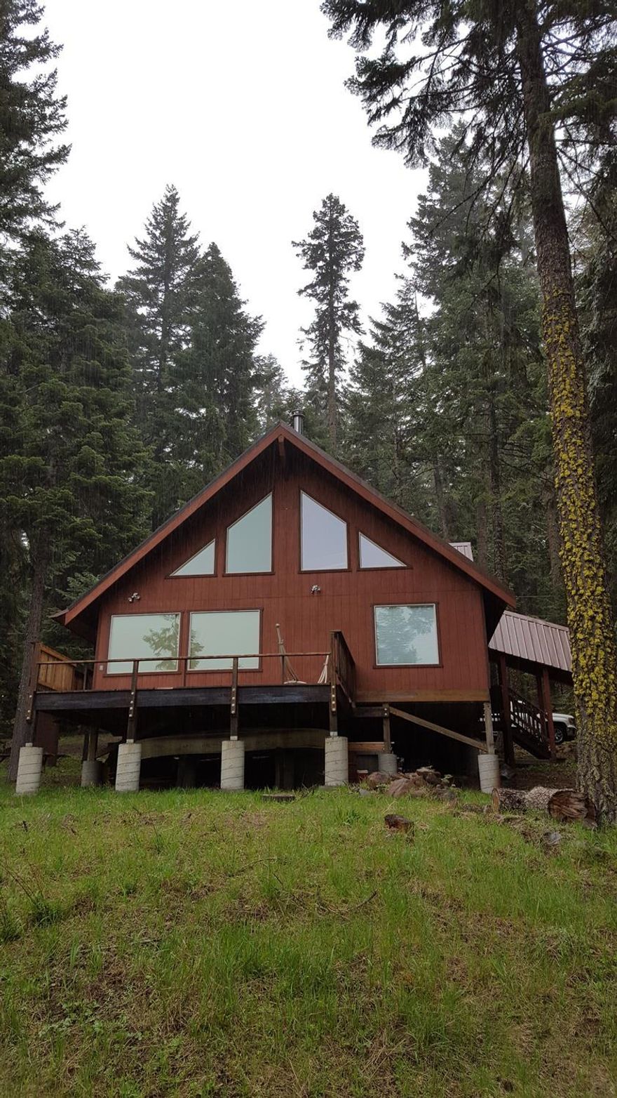 Nice A-Frame cabin on the lake. Fully furnished.
