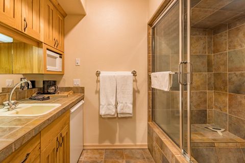 Tiny photo for 57086 Peppermill Circle #36-D, Sunriver, OR 97707 (MLS # 220219730)