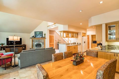 Tiny photo for 57086 Peppermill Circle #36-D, Sunriver, OR 97707 (MLS # 220219730)