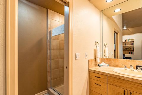 Tiny photo for 57086 Peppermill Circle #36-D, Sunriver, OR 97707 (MLS # 220219730)