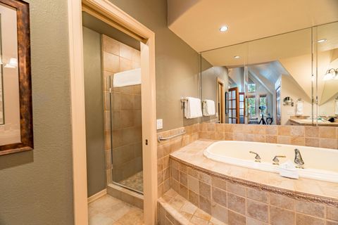 Tiny photo for 57086 Peppermill Circle #36-D, Sunriver, OR 97707 (MLS # 220219730)