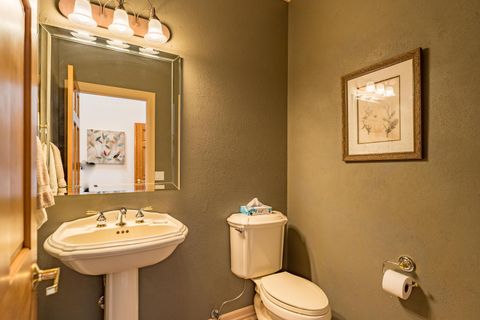 Tiny photo for 57086 Peppermill Circle #36-D, Sunriver, OR 97707 (MLS # 220219730)