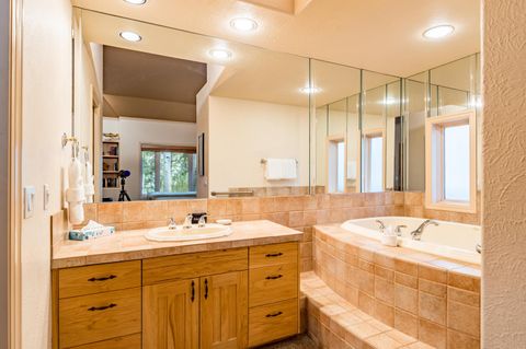 Tiny photo for 57086 Peppermill Circle #36-D, Sunriver, OR 97707 (MLS # 220219730)