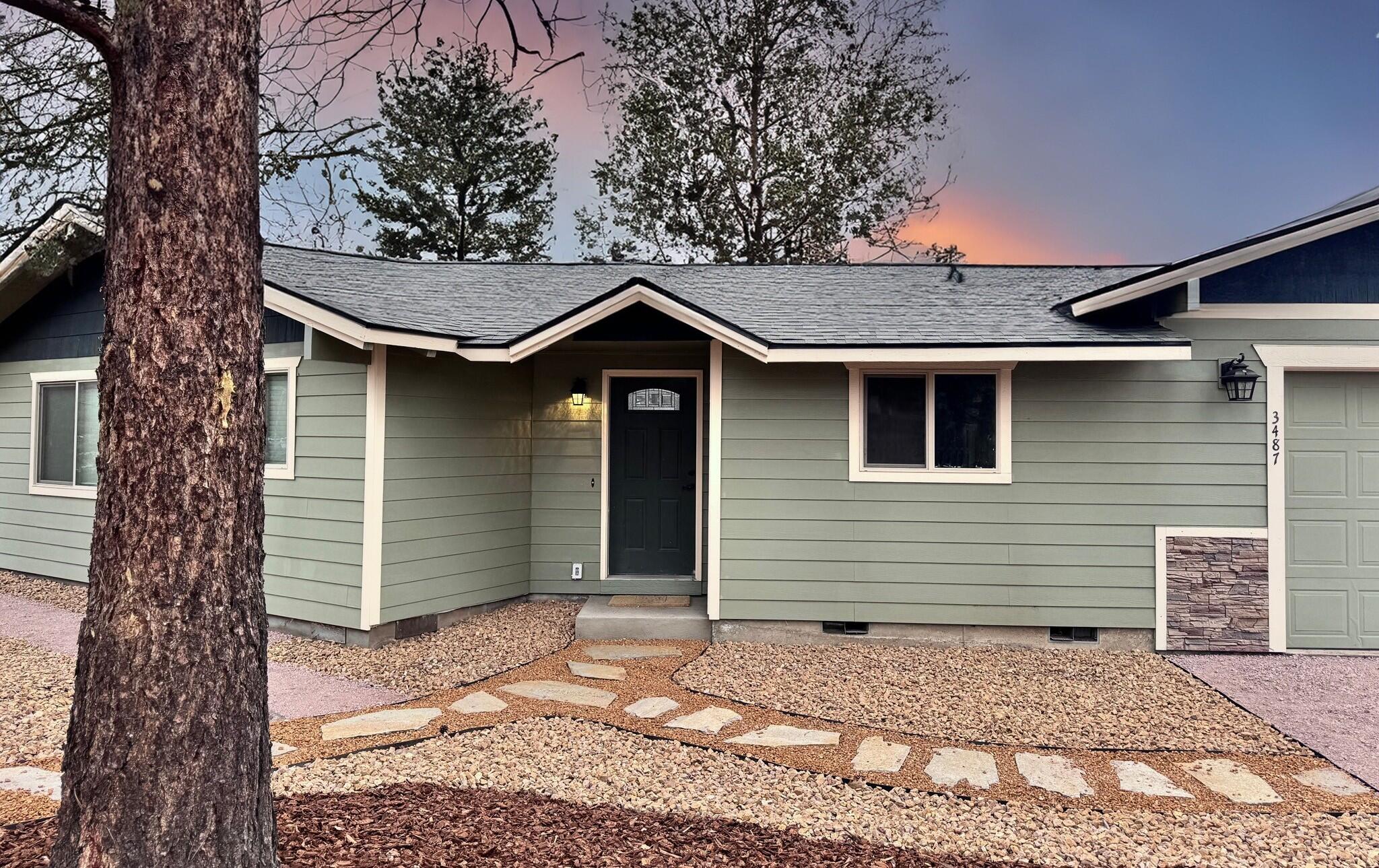 3487 SW Wickiup Avenue