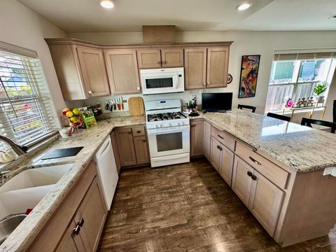 Tiny photo for 126 SW Vicki Lane, Grants Pass, OR 97526 (MLS # 220211957)