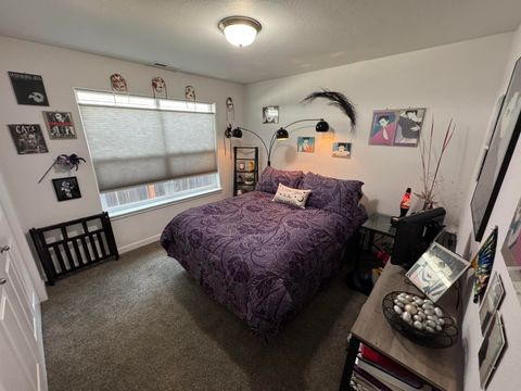 Tiny photo for 126 SW Vicki Lane, Grants Pass, OR 97526 (MLS # 220211957)