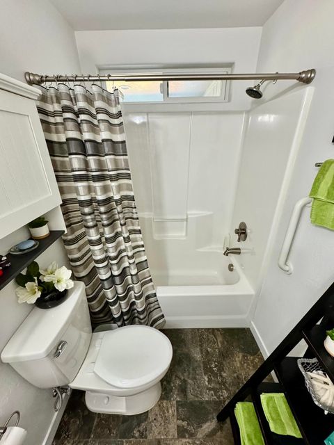 Tiny photo for 126 SW Vicki Lane, Grants Pass, OR 97526 (MLS # 220211957)