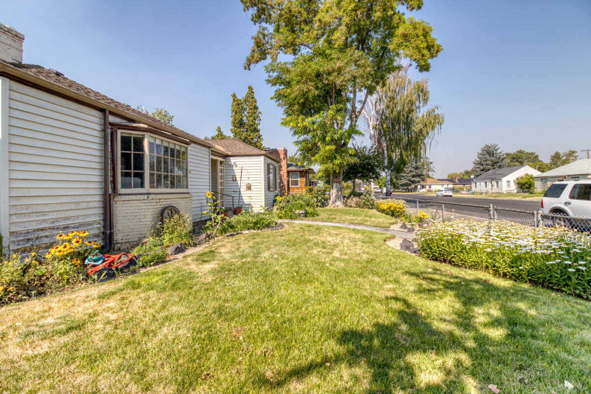 Oregon + Western - Residential