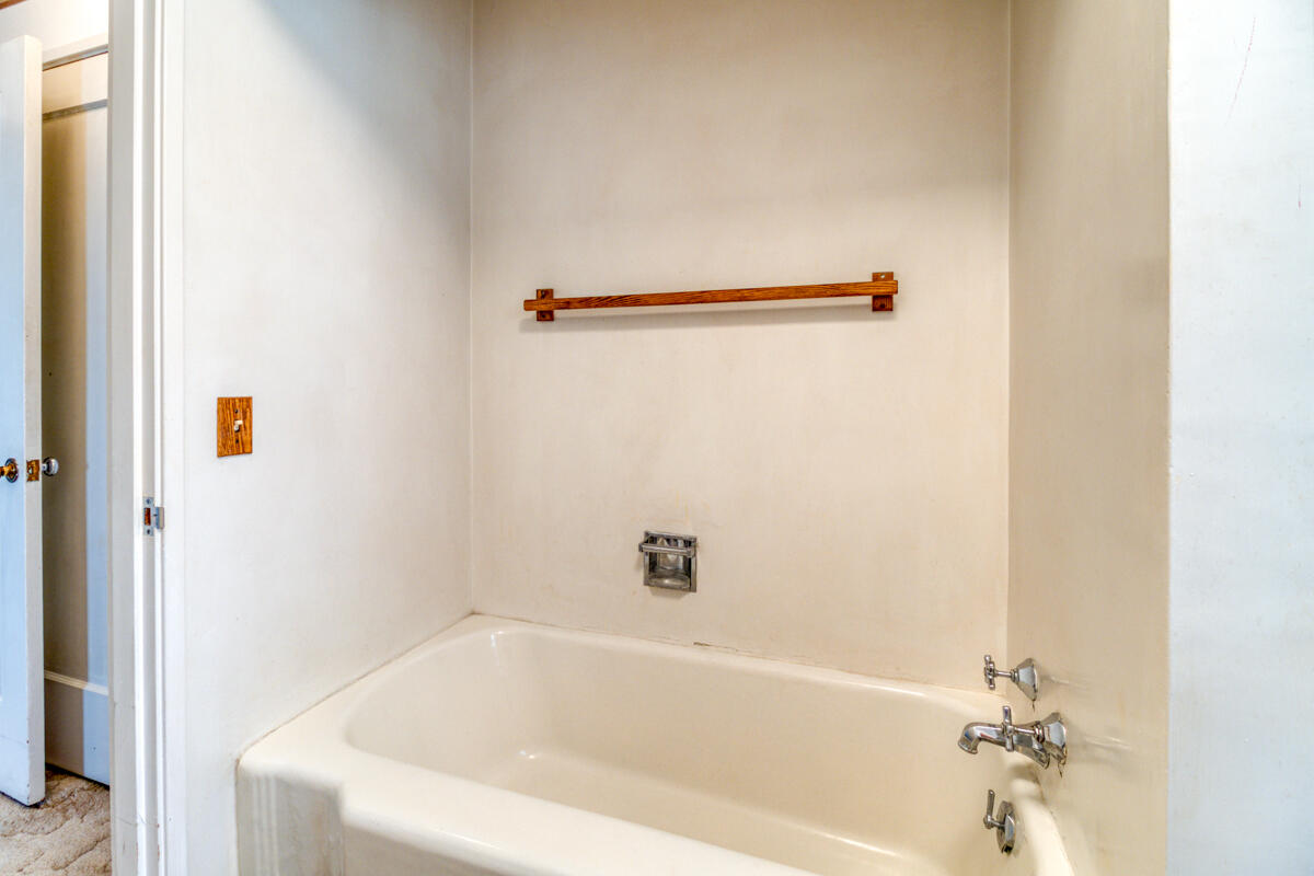 Oregon + Western - Residential