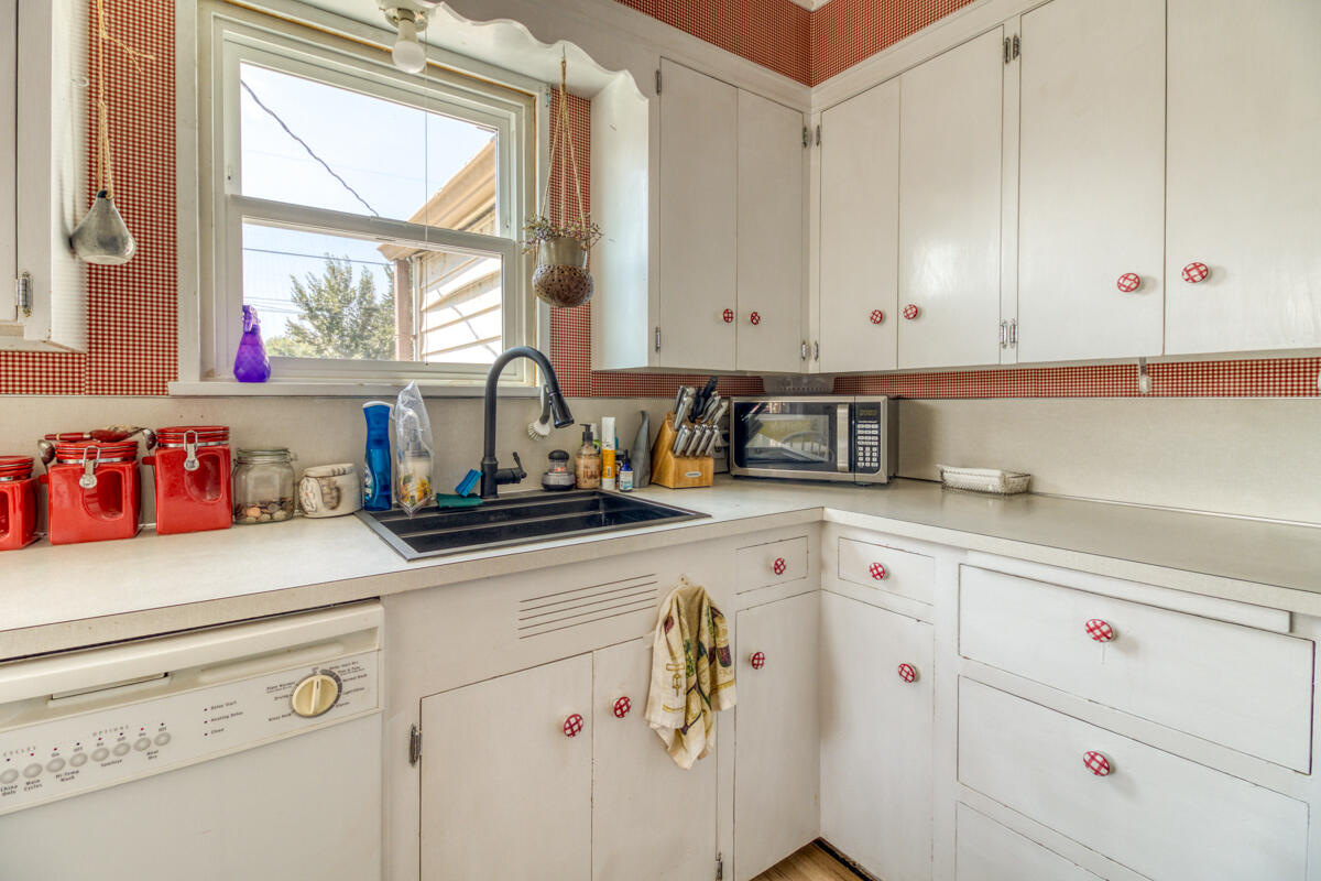 Oregon + Western - Residential