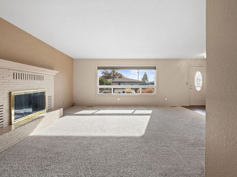 Tiny photo for 6245 Climax Avenue, Klamath Falls, OR 97603 (MLS # 220211854)