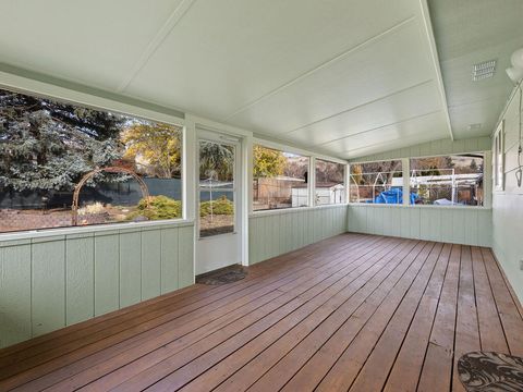 Tiny photo for 6245 Climax Avenue, Klamath Falls, OR 97603 (MLS # 220211854)