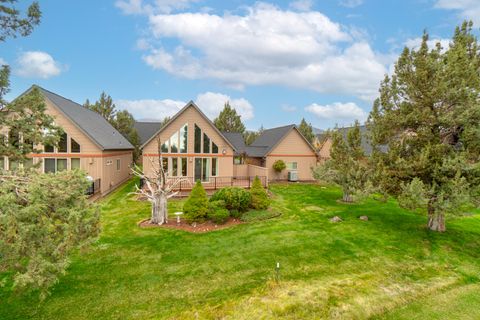 8558 Red Wing Lane Redmond OR 97756