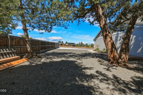 Tiny photo for 2484 SW 39th Street, Redmond, OR 97756 (MLS # 220223090)
