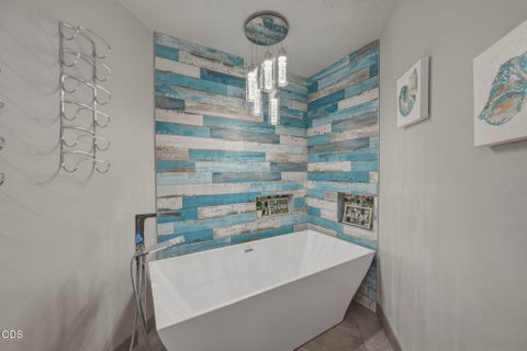 Tiny photo for 2484 SW 39th Street, Redmond, OR 97756 (MLS # 220223090)