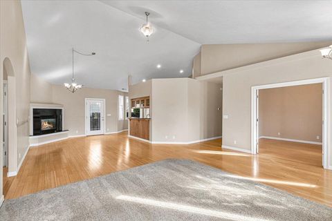 Tiny photo for 142 Whispering Drive, Grants Pass, OR 97527 (MLS # 220213079)