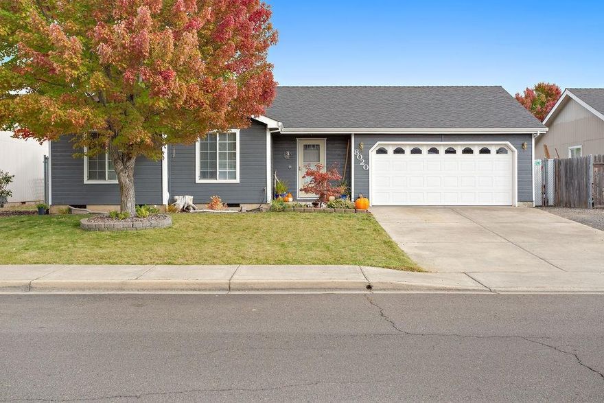 Beautifully updated single level home on quiet street. Bright vaulted open floor plan with recent updates including new laminate flooring & baseboards throughout. Master bedroom boasts a nice walk in closet and beautiful tile shower in master bath. Updates also include new interior and exterior paint. A very easy to maintain front and back yard with full sprinkler system. Pride of ownership shines in this home. Won't last long, schedule your tour today!!