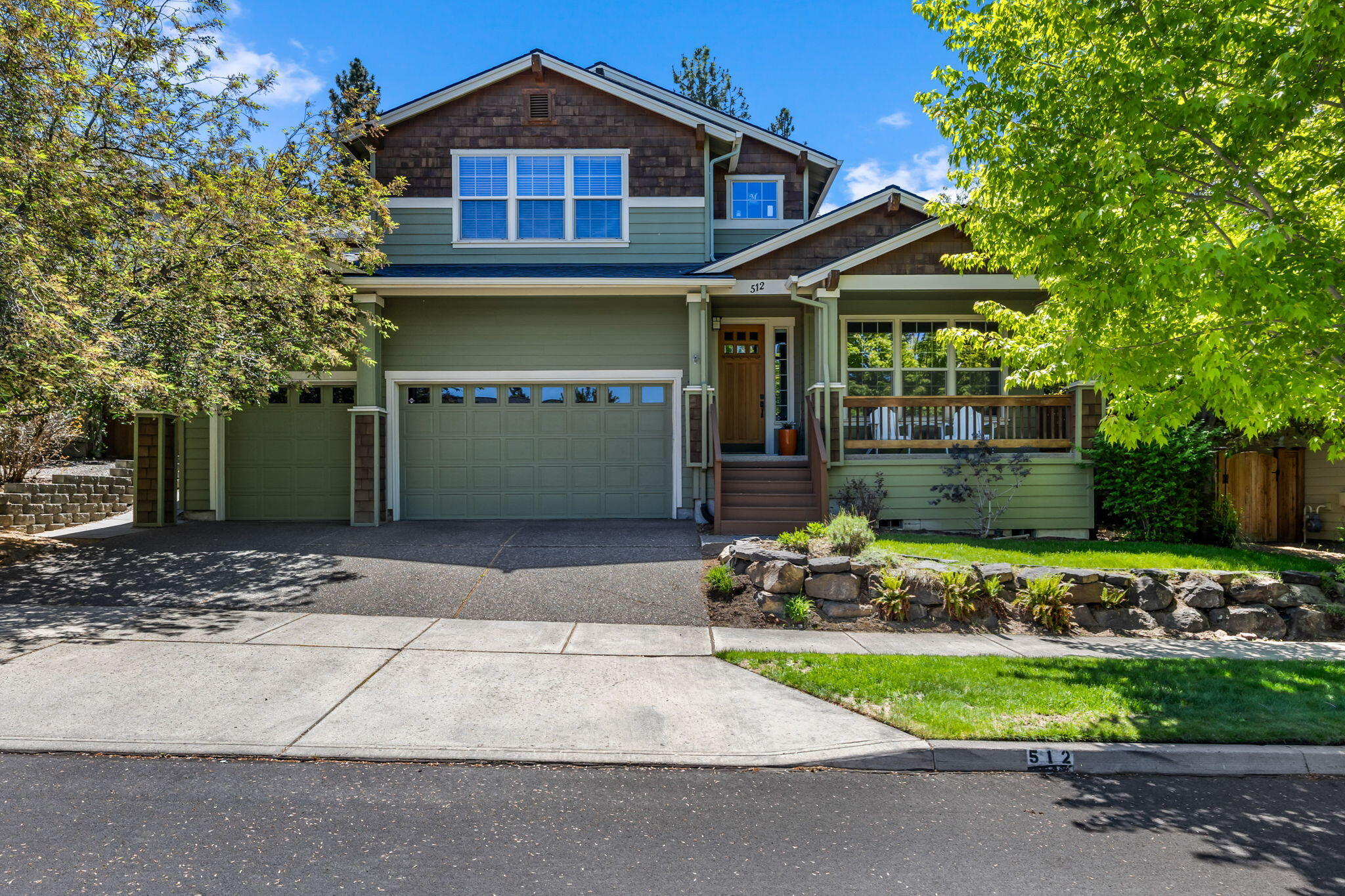 512 NW Flagline Drive