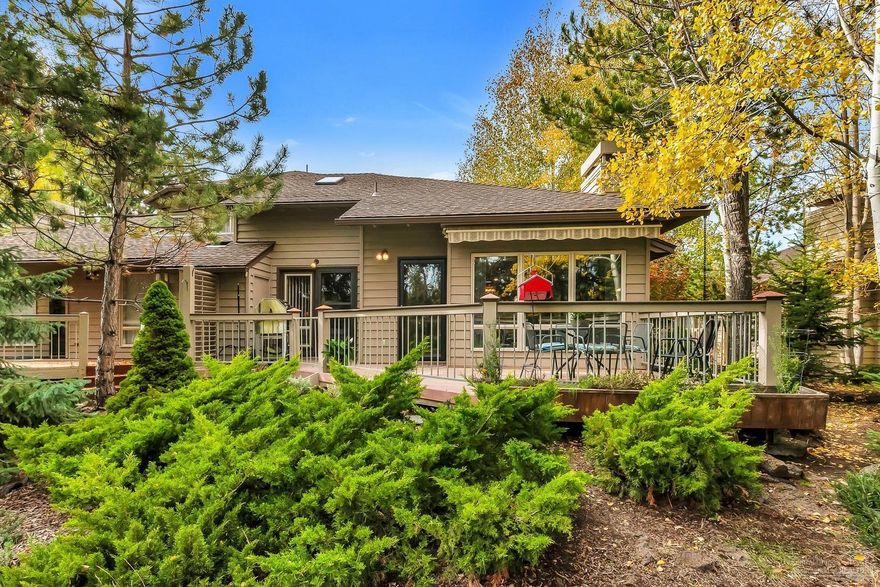 This immaculate single-level townhome in Bend's premiere Rivers Edge Village has gorgeous golf course and Pilot Butte views. It is exceptionally clean with a wonderful floor plan. The great room has tall ceilings, a gas fireplace and large windows to let in all the natural light. Ample kitchen with center-island, stainless appliances and sink nestled in a corner window. The large deck off the great room is warm in the morning sun, yet cool and comfortable on hot summer days; ideal for entertaining! There are two bedrooms and two baths, which includes a generous master suite with walk-in closet. Master bath has dual vanities a soaking tub, stall shower and private toilet. The two-car garage is ideal for two larger cars and still has room for toys. Large storage area in the accessible attic. Surrounded by natural mature landscaping where wildlife like to roam. This turn-key property is centrally located to Downtown Bend, shopping, dining and medical facilities. A true gem!<br>