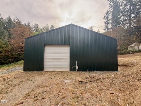 Tiny photo for 122 Sunny Valley Loop, Wolf Creek, OR 97497 (MLS # 220227492)