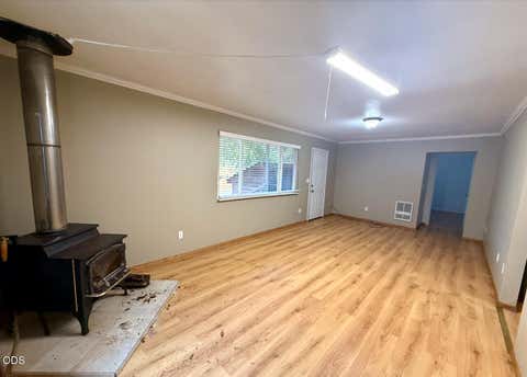 Tiny photo for 122 Sunny Valley Loop, Wolf Creek, OR 97497 (MLS # 220227492)