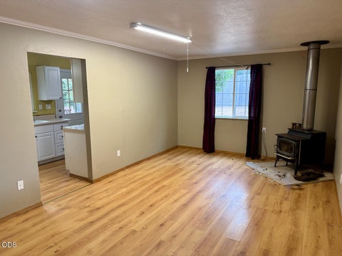 Tiny photo for 122 Sunny Valley Loop, Wolf Creek, OR 97497 (MLS # 220227492)