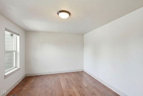 Tiny photo for 67295 Gist Road, Bend, OR 97703 (MLS # 220224183)