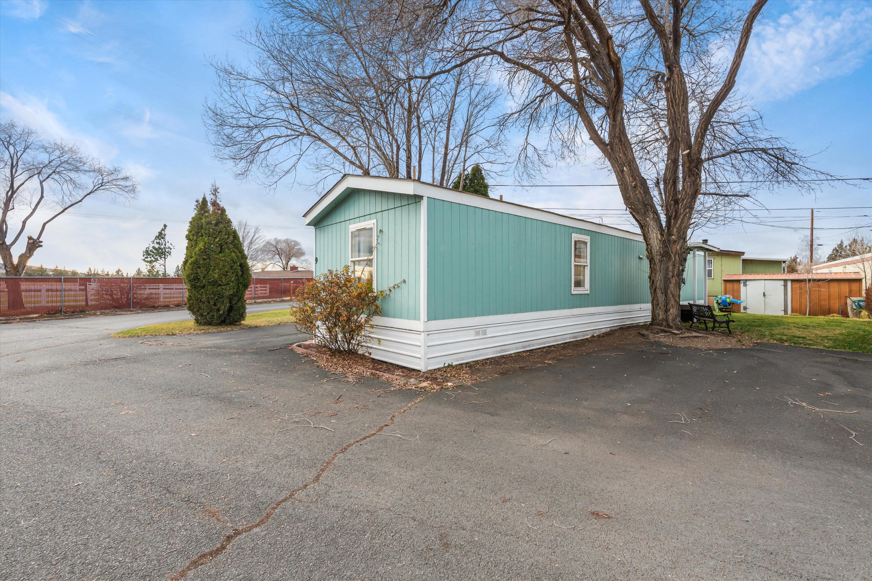 Rustic Ranch Mh Park - Residential